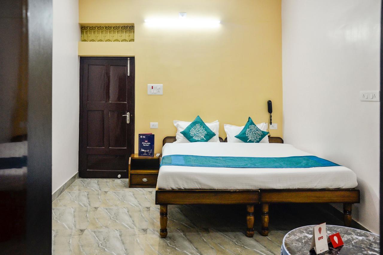 Oyo 7622 Varanasi Stays Eksteriør bilde