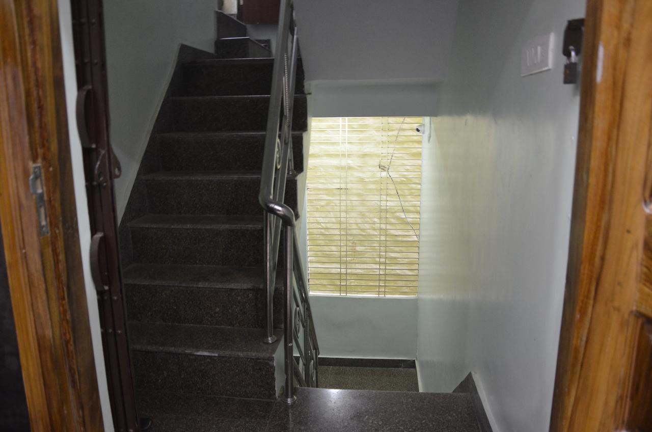 Oyo 7622 Varanasi Stays Eksteriør bilde