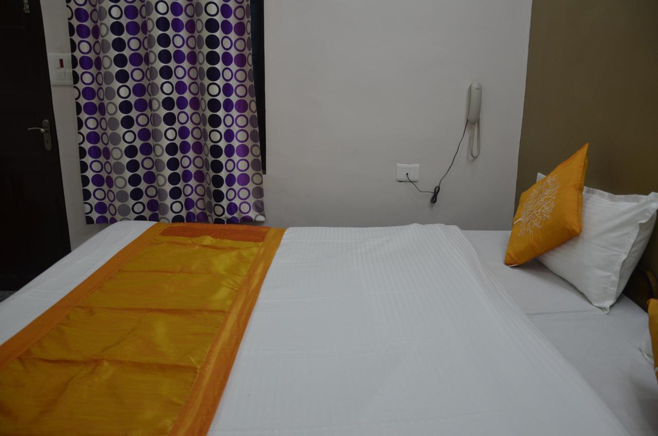 Oyo 7622 Varanasi Stays Eksteriør bilde