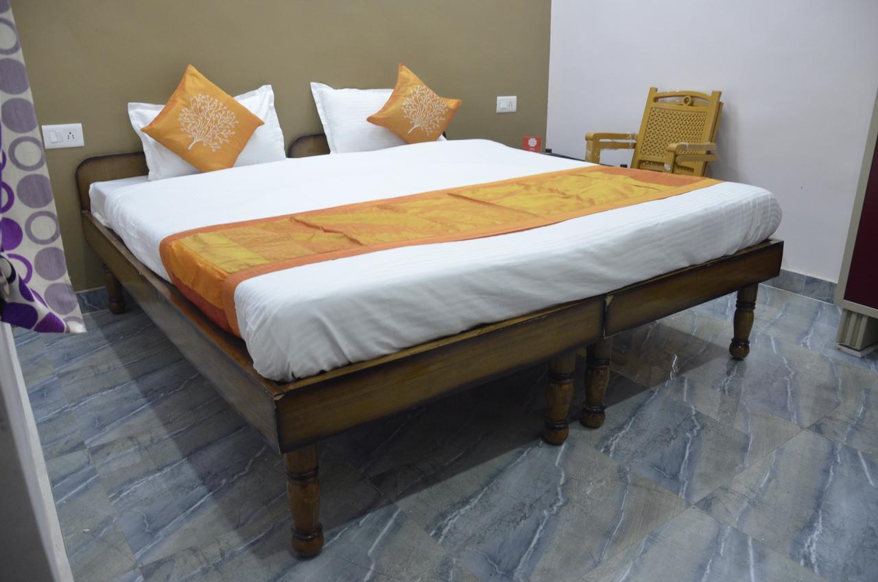 Oyo 7622 Varanasi Stays Eksteriør bilde