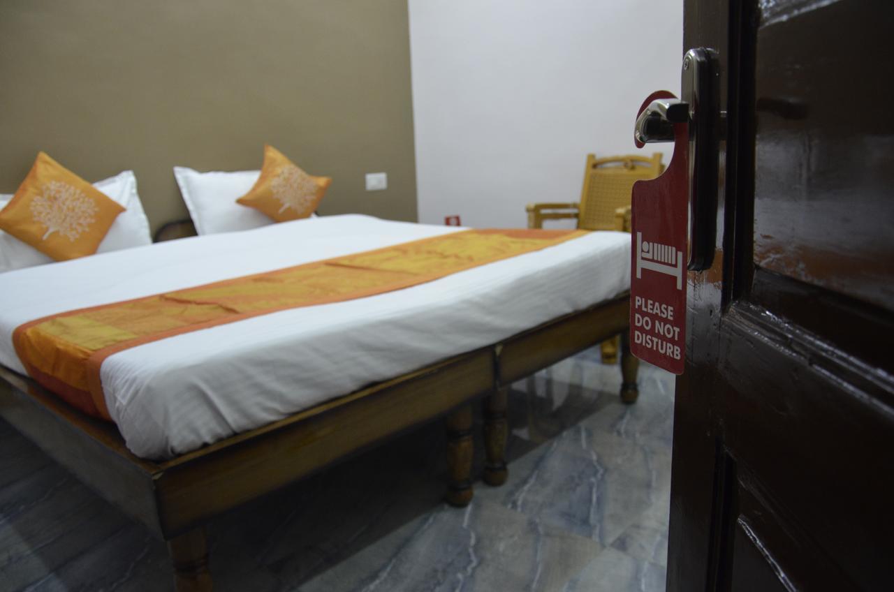 Oyo 7622 Varanasi Stays Eksteriør bilde