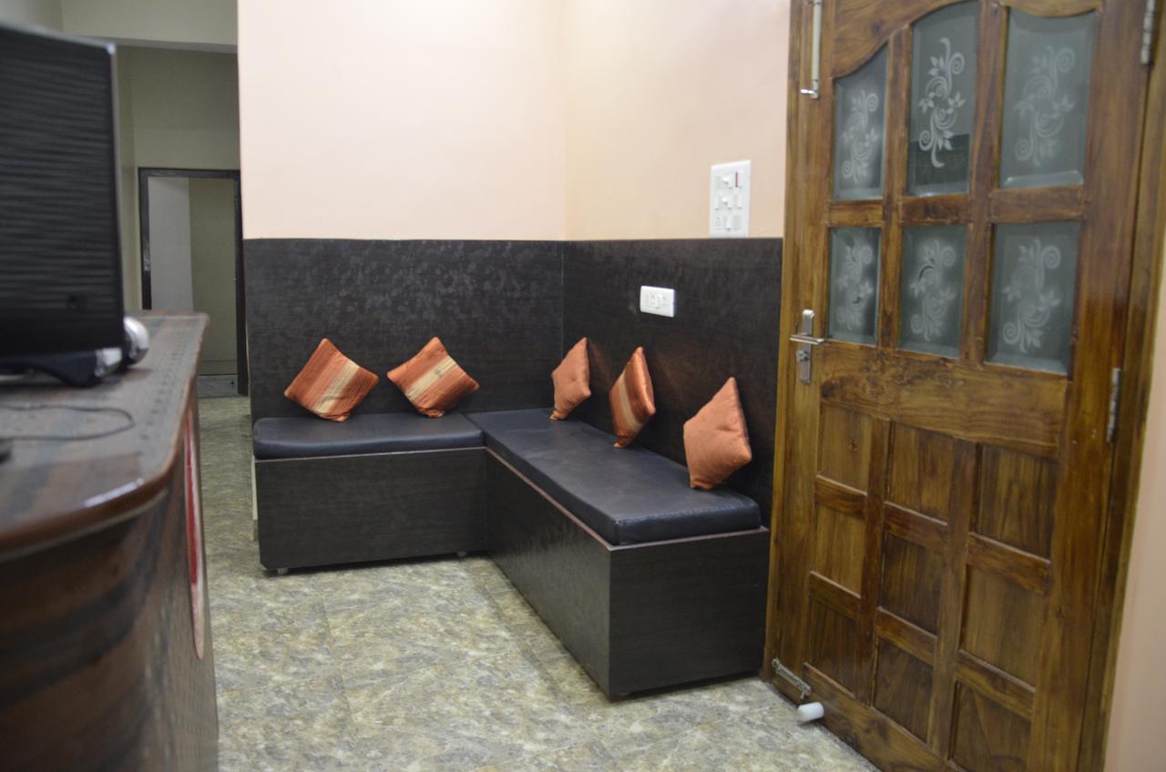 Oyo 7622 Varanasi Stays Eksteriør bilde