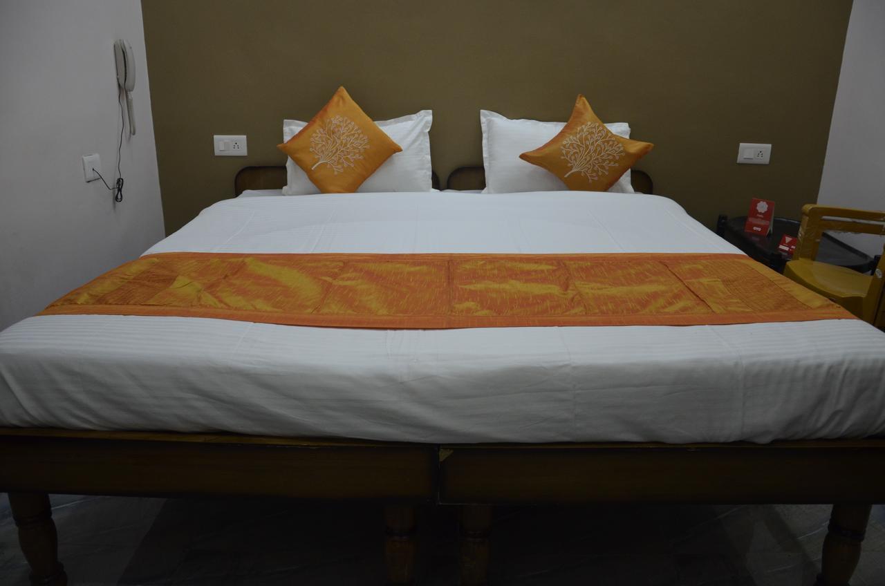 Oyo 7622 Varanasi Stays Eksteriør bilde